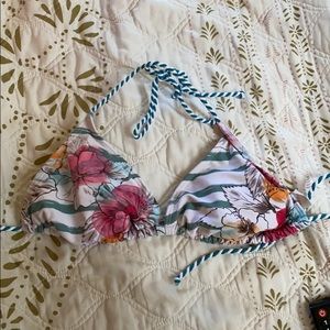 Cute floral bathing suit 🌺